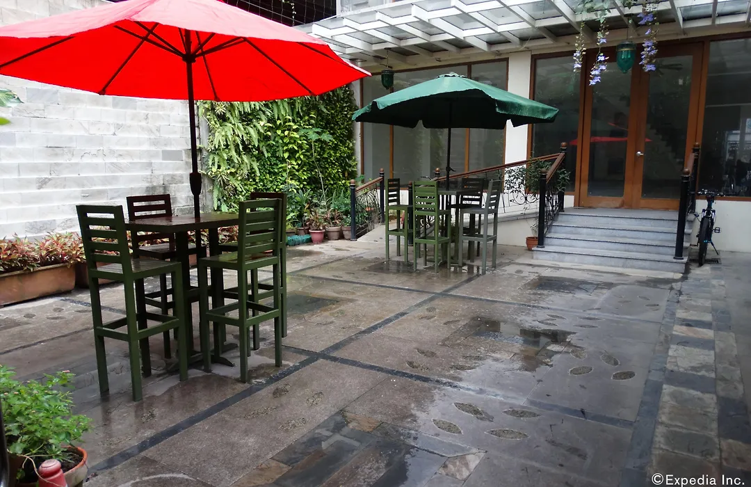 Malate Pensionne-1